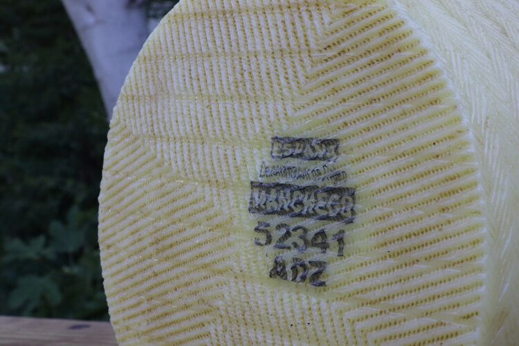 Queso-Manchego-Sello-Denominación-de-Origen