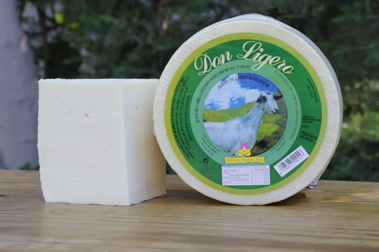 Beneficios de comer queso de cabra. Queso de cabra Don Ligero de Artesanos Lácteos